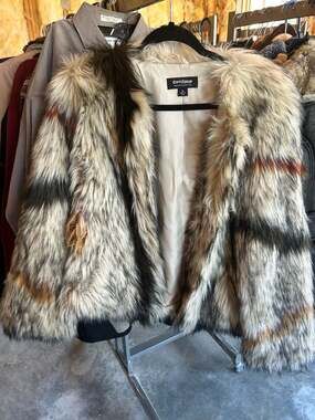 COFFEE SHOP New York Striped Faux Fur Cropped Jacket Coat Medium